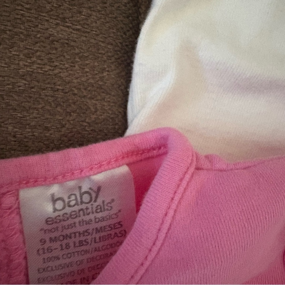 Various Baby Girl sleepers & Rompers 8 pc. bundle Sizes 9 & 12 mo. INV25/506 - Picture 14 of 16